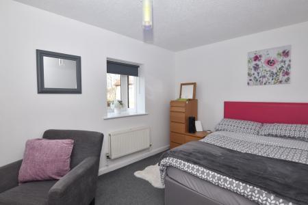 2 bedroom Terraced House for sale in Juniper Way, Loughborough, LE11