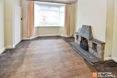 3 bedroom Semi-detached house for sale in Linden Road, Loughborough, LE11