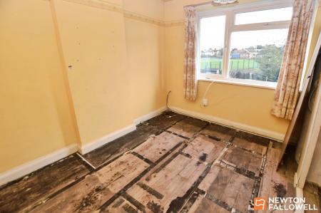 3 bedroom Semi-detached house for sale in Linden Road, Loughborough, LE11