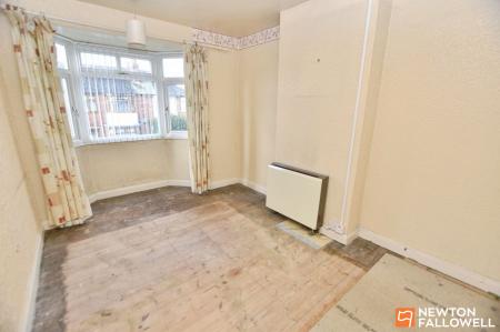 3 bedroom Terraced House for sale in Linden Road, Loughborough, LE11