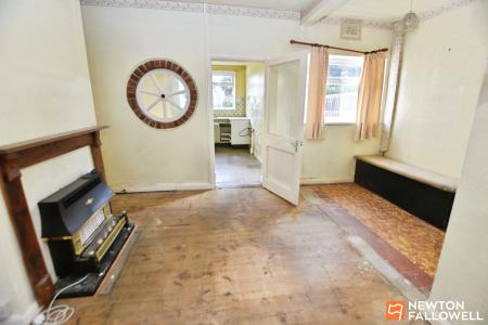 3 bedroom Terraced House for sale in Linden Road, Loughborough, LE11