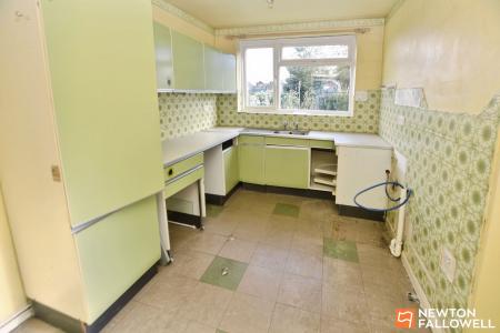 3 bedroom Semi-detached house for sale in Linden Road, Loughborough, LE11