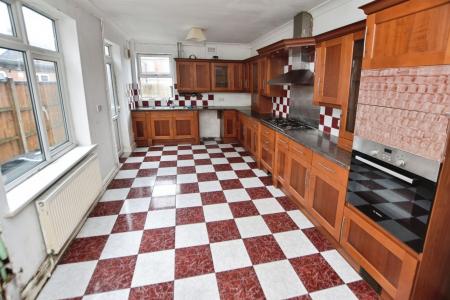 3 bedroom End of terrace house for sale in Herbert Street, Loughborough, LE11