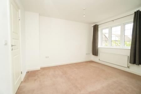 4 bedroom Detached house for sale in Paradise Close, Shepshed, LE12