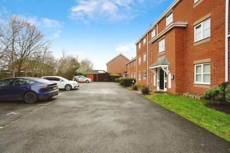 2 bedroom Apartment for sale in Osier Fields, East Leake, LE12