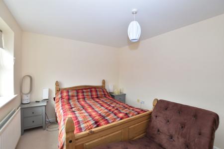 2 bedroom Flat for sale in Bates Close, Loughborough, LE11