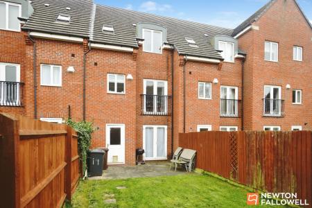 3 bedroom Terraced House for sale in Haddon Way, Loughborough, LE11