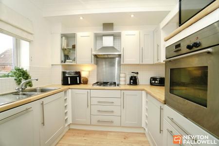 3 bedroom Terraced House for sale in Haddon Way, Loughborough, LE11