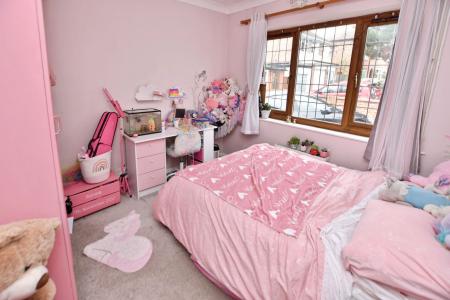 2 bedroom Semi-detached bungalow for sale in Shepherds Close, Loughborough, LE11