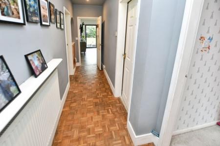 2 bedroom Semi-detached bungalow for sale in Shepherds Close, Loughborough, LE11
