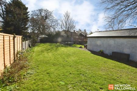 2 bedroom Semi-detached bungalow for sale in Shepherds Close, Loughborough, LE11