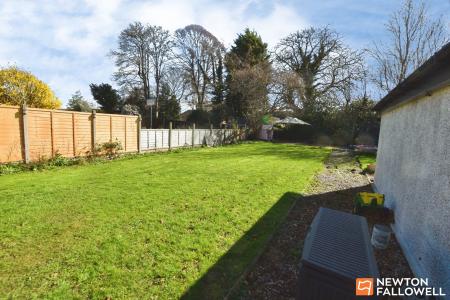 2 bedroom Semi-detached bungalow for sale in Shepherds Close, Loughborough, LE11