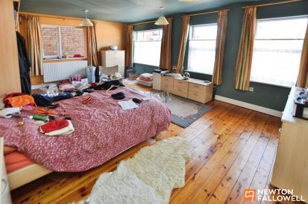 5 bedroom Detached house for sale in Knightthorpe Road, Loughborough, LE11