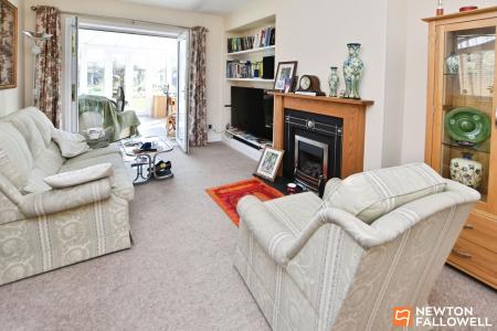 5 bedroom Detached house for sale in Knightthorpe Road, Loughborough, LE11