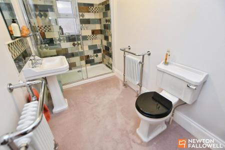 5 bedroom Detached house for sale in Knightthorpe Road, Loughborough, LE11