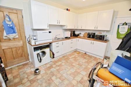 5 bedroom Detached house for sale in Knightthorpe Road, Loughborough, LE11