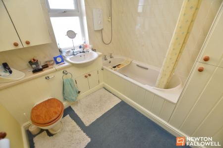 5 bedroom Detached house for sale in Knightthorpe Road, Loughborough, LE11