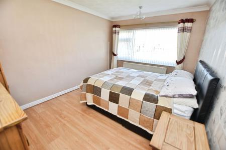 2 bedroom Semi-detached bungalow for sale in Brookside Close, Shepshed, LE12