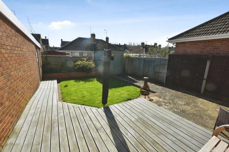 2 bedroom Semi-detached bungalow for sale in Brookside Close, Shepshed, LE12