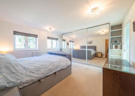 5 bedroom Detached house for sale in Village Farm Close, West Leake, LE12