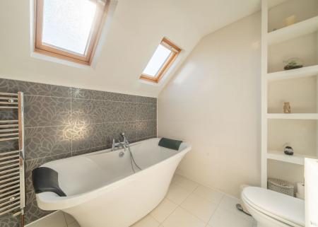 5 bedroom Detached house for sale in Village Farm Close, West Leake, LE12