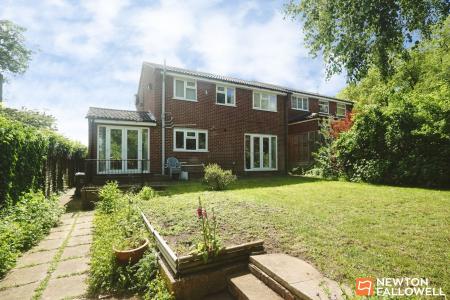 4 bedroom Detached house for sale in Stewart Drive, Loughborough, LE11