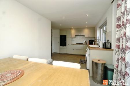 4 bedroom Detached house for sale in Stewart Drive, Loughborough, LE11