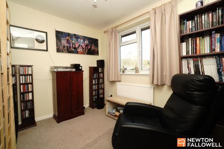 5 bedroom Detached house for sale in Buckingham Drive, Loughborough, LE11