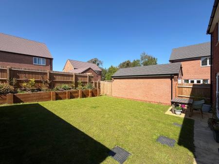 4 bedroom Detached house for sale in Chamomile Road, Shepshed, LE12