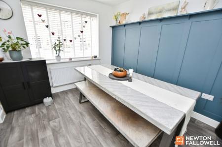 4 bedroom Detached house for sale in Chamomile Road, Shepshed, LE12