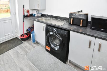 4 bedroom Detached house for sale in Chamomile Road, Shepshed, LE12