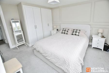 4 bedroom Detached house for sale in Chamomile Road, Shepshed, LE12