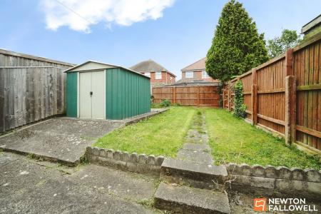 2 bedroom Semi-detached house for sale in Tuckers Road, Loughborough, LE11