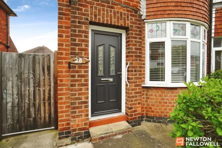 2 bedroom Semi-detached house for sale in Tuckers Road, Loughborough, LE11