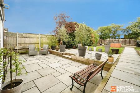 4 bedroom Bungalow for sale in Carlton Crescent, East Leake, LE12