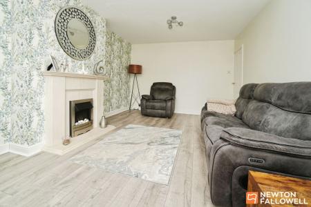 4 bedroom Bungalow for sale in Carlton Crescent, East Leake, LE12