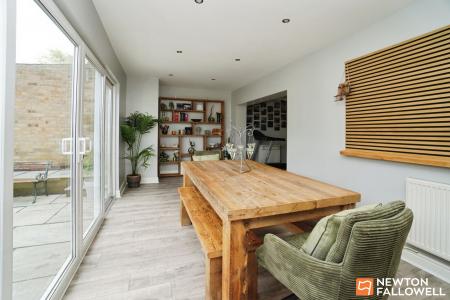 4 bedroom Bungalow for sale in Carlton Crescent, East Leake, LE12