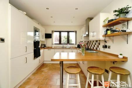 4 bedroom Detached house for sale in Main Street, Normanton On Soar, LE12