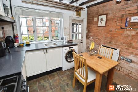 3 bedroom Cottage for sale in Church Side, Shepshed, LE12