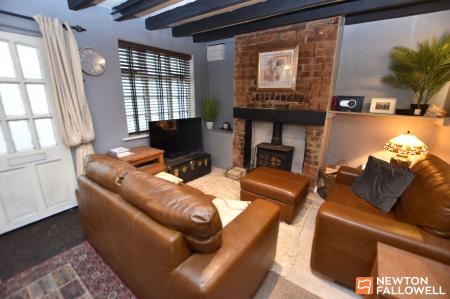 3 bedroom Cottage for sale in Church Side, Shepshed, LE12