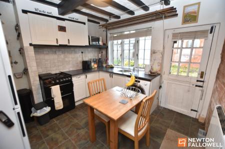 3 bedroom Cottage for sale in Church Side, Shepshed, LE12