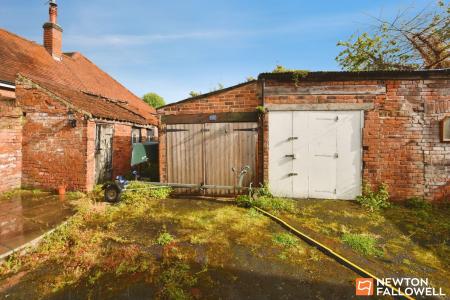3 bedroom Cottage for sale in Church Side, Shepshed, LE12