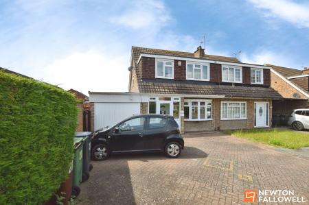 3 bedroom Semi-detached house for sale in Roydale Close, Loughborough, LE11