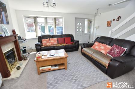 3 bedroom Semi-detached house for sale in Roydale Close, Loughborough, LE11