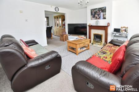 3 bedroom Semi-detached house for sale in Roydale Close, Loughborough, LE11