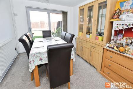 3 bedroom Semi-detached house for sale in Roydale Close, Loughborough, LE11