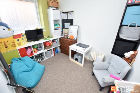 4 bedroom Detached house for sale in Sheepwash Way, East Leake, LE12