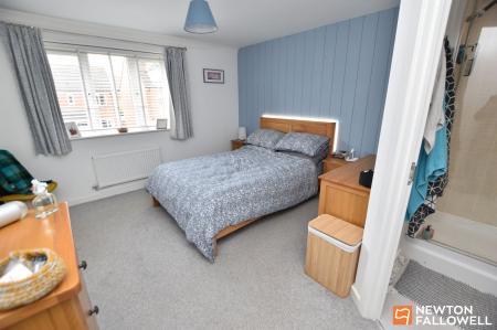 4 bedroom Detached house for sale in Sheepwash Way, East Leake, LE12