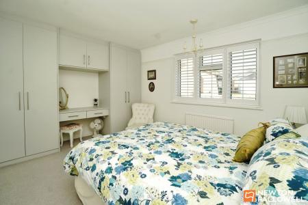 2 bedroom Detached bungalow for sale in Furrow Close, Rothley, LE7