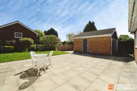 2 bedroom Detached bungalow for sale in Furrow Close, Rothley, LE7